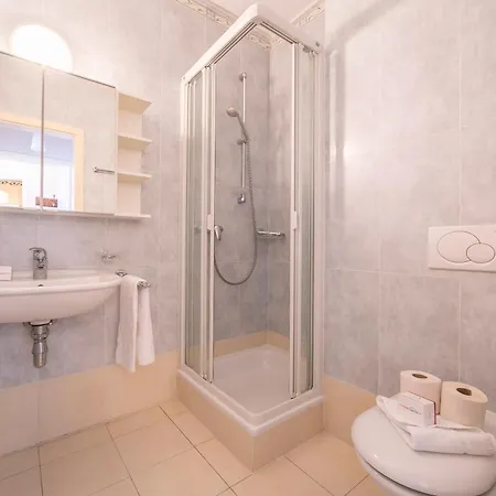 Appartamento La Maison Du Bonheur With Shared Pool & Sauna - Happy