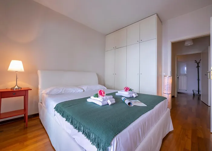 La Maison Du Bonheur - Happy *